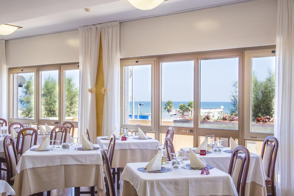 Hotel Touring Мизано-Адриатико Экстерьер фото